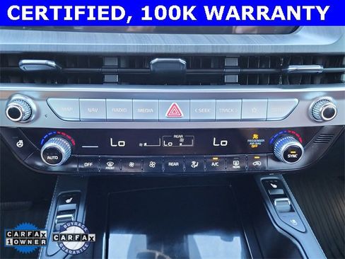 Used 2024 Kia Telluride EX w/ EX Captain's Chair Package image 25