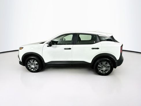 Used 2025 Nissan Kicks S FWD image 4