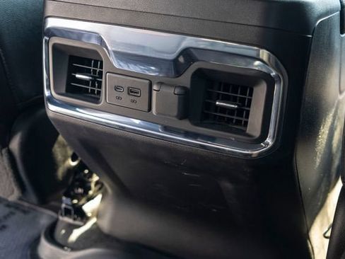 Used 2022 GMC Sierra 1500 AT4 w/ AT4 Preferred Package AWD/4WD image 36