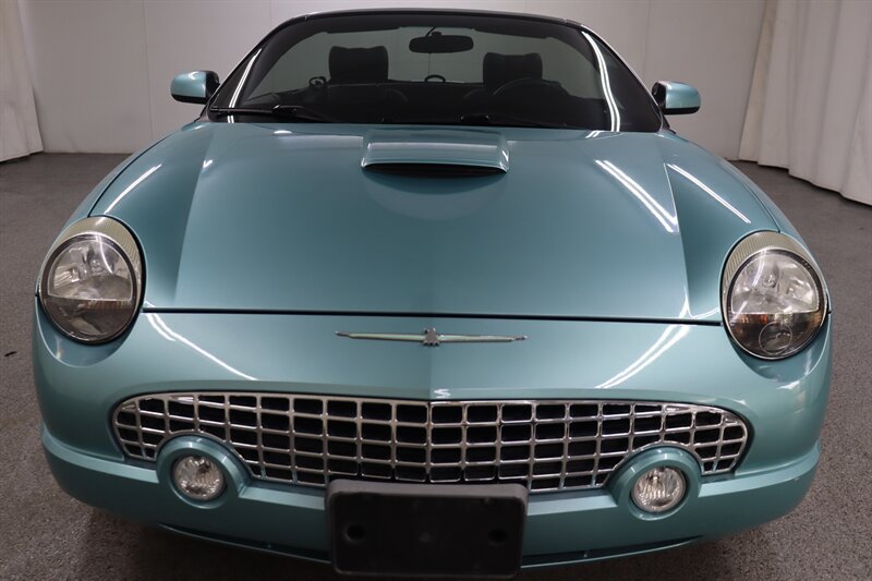 Used 2002 Ford Thunderbird RWD image 2
