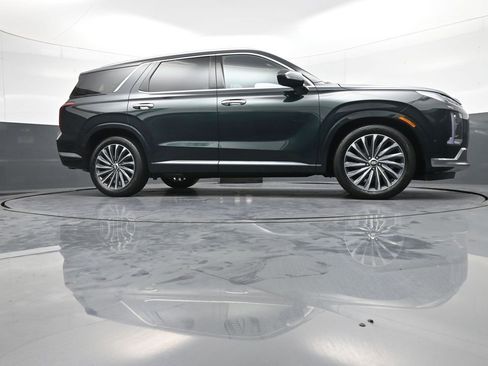 Used 2024 Hyundai Palisade Calligraphy image 31