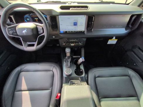 New 2025 Ford Bronco Big Bend w/ Black Diamond Package AWD/4WD image 17