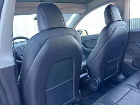 Used 2021 Tesla Model Y Performance image 36