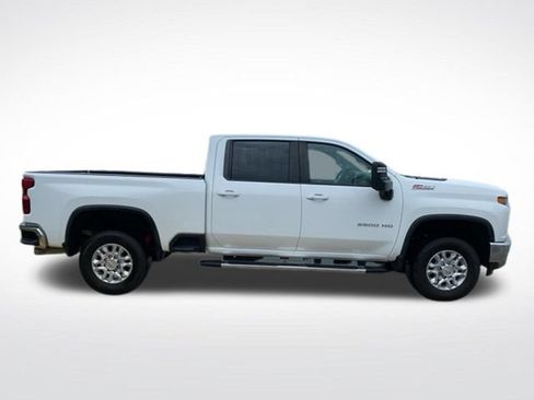 Used 2023 Chevrolet Silverado 2500 LT w/ Convenience Package AWD/4WD image 9