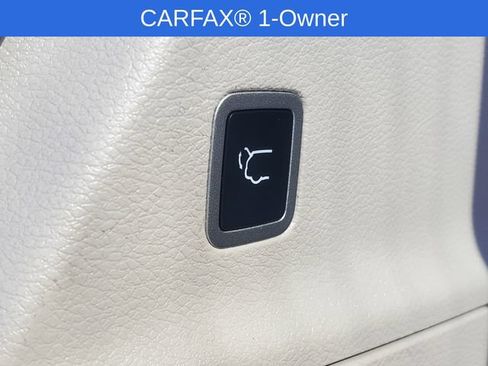 Used 2024 Chrysler Pacifica Touring-L FWD image 29