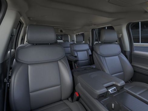 New 2026 Ford Expedition Active image 10