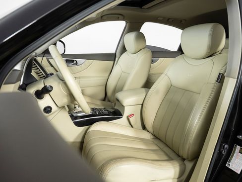 Used 2014 INFINITI QX70 AWD w/ Premium Package image 15