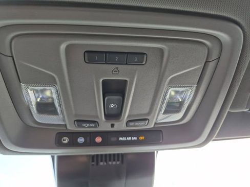 Used 2025 Chevrolet Silverado 1500 LT w/ Convenience Package II image 26