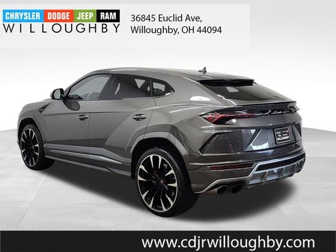 Used 2022 Lamborghini Urus image 6