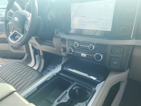 New 2026 Ford F350 Platinum w/ Platinum Plus Package AWD/4WD image 32