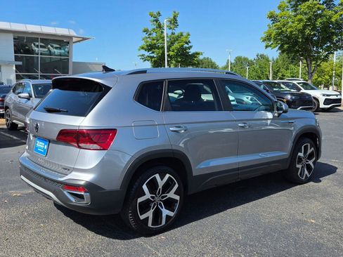 Used 2023 Volkswagen Taos SEL AWD/4WD image 5