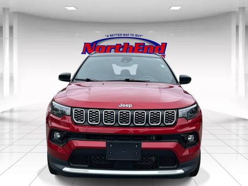 Used 2025 Jeep Compass Limited AWD/4WD image 8