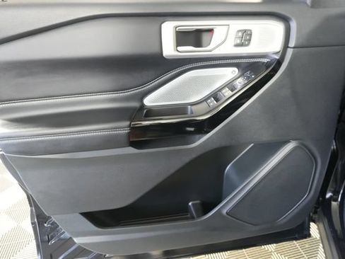 Used 2022 Ford Explorer ST w/ Equipment Group 401A AWD/4WD image 34