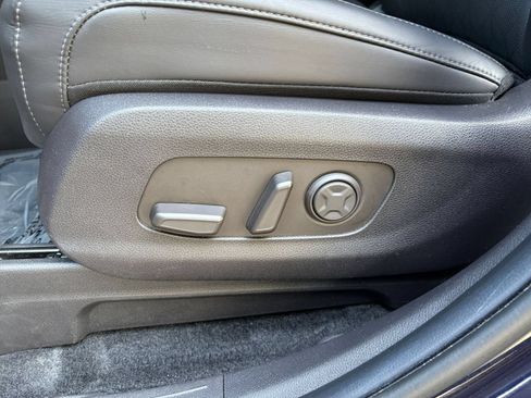 Used 2026 Kia Carnival FWD image 23