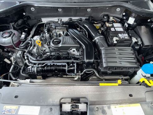 Certified 2024 Volkswagen Taos S FWD image 12