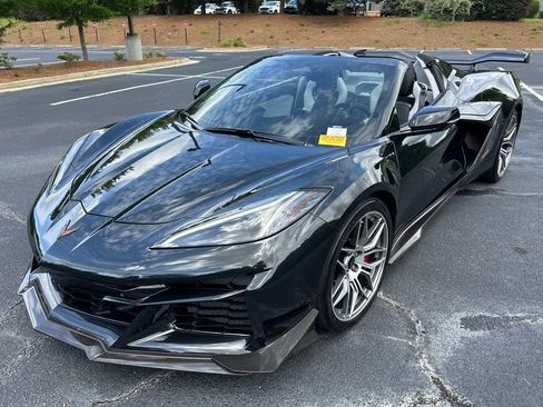 Used 2024 Chevrolet Corvette Z06 w/ Z07 Performance Package RWD image 25