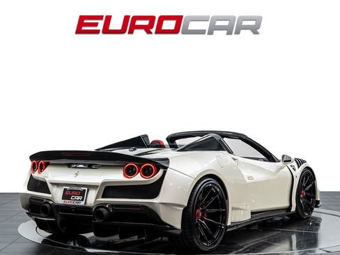 Used 2021 Ferrari F8 Tributo RWD image 6