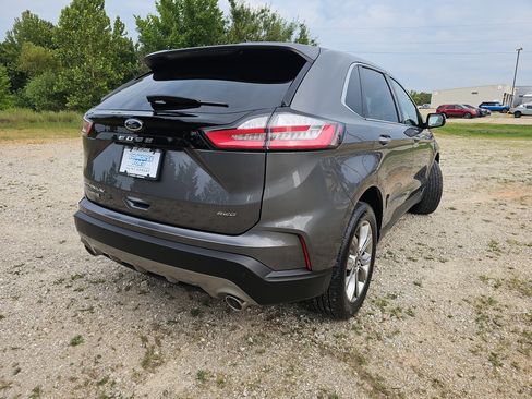 Used 2024 Ford Edge Titanium AWD/4WD image 4