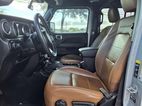 Used 2022 Jeep Gladiator Overland w/ Popular Equipment Package image 3