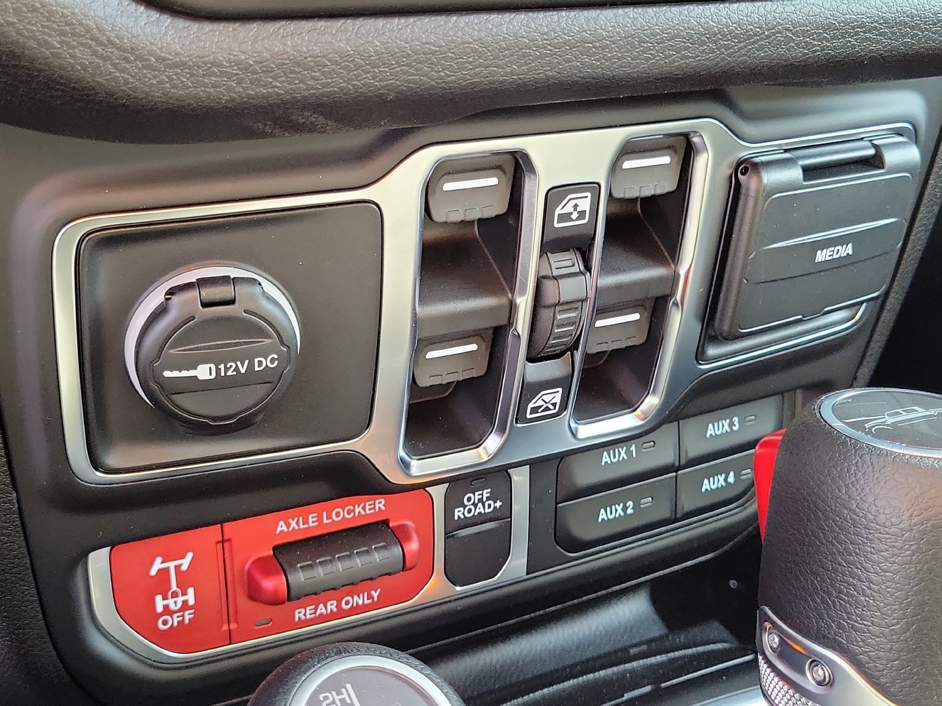 New 2026 Jeep Gladiator Mojave AWD/4WD image 9