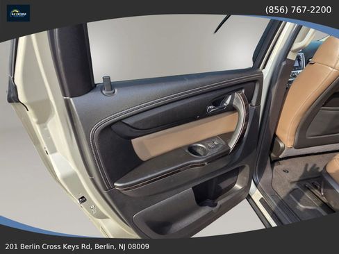 Used 2015 GMC Acadia SLT w/ Open Road Package AWD/4WD image 4