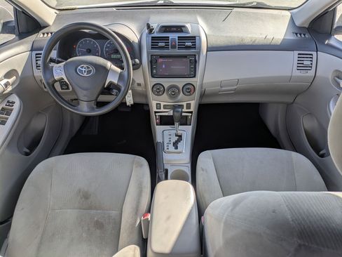 Used 2013 Toyota Corolla LE image 22