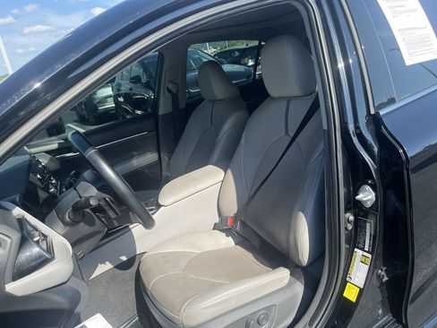 Used 2021 Toyota Camry XSE w/ Navigation Package FWD image 17