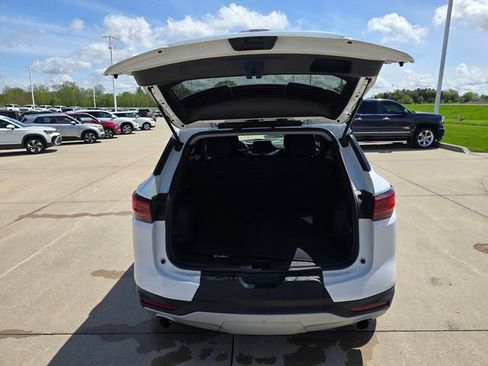 Used 2025 Chevrolet Blazer LT AWD/4WD image 14