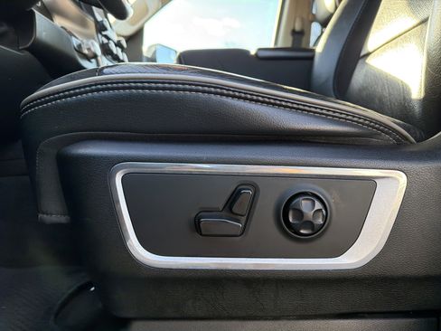 Used 2019 RAM 1500 Laramie image 24