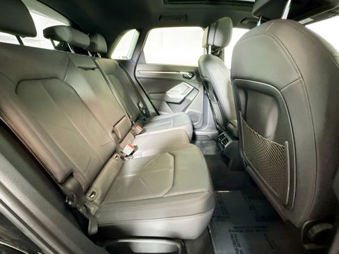 Used 2020 Audi Q3 2.0T Premium w/ Convenience Package image 25