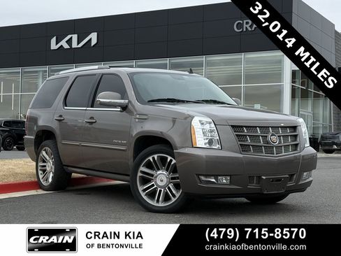 Used 2014 Cadillac Escalade Premium image 1