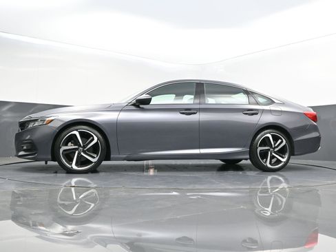 Used 2019 Honda Accord Sport image 34