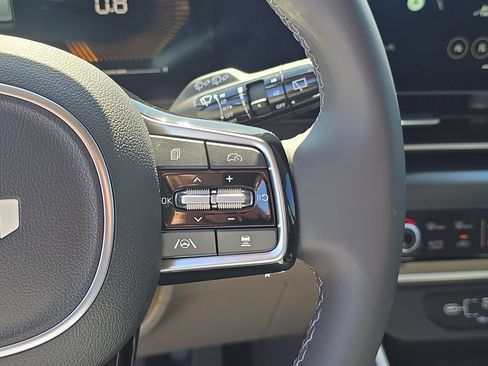 New 2026 Kia Carnival FWD image 30