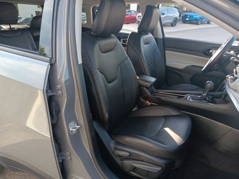 Used 2022 Jeep Compass Limited AWD/4WD image 18