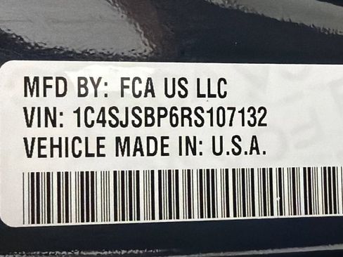 Used 2024 Jeep Wagoneer L Series II w/ Flexible Seating Group AWD/4WD image 33