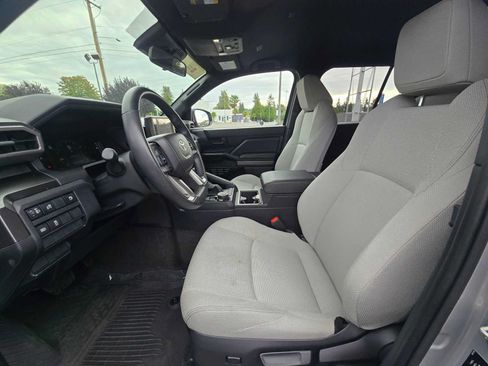 Certified 2025 Toyota 4Runner SR5 AWD/4WD image 21
