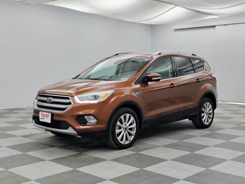 Used 2017 Ford Escape Titanium FWD image 7