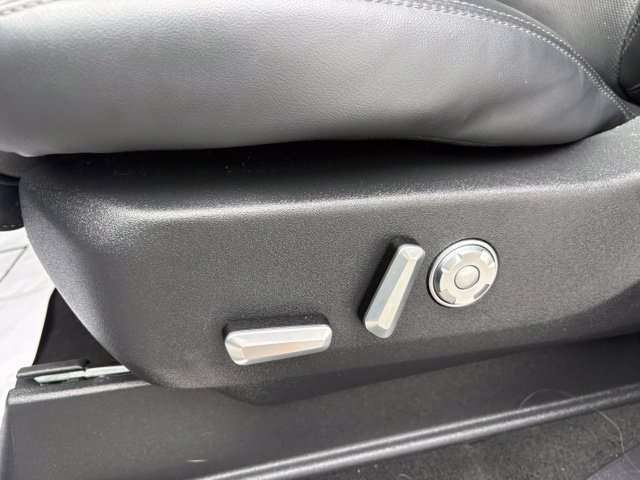 Used 2025 Lincoln Navigator Reserve AWD/4WD image 27