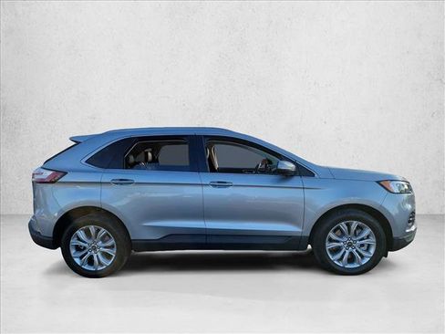 Used 2024 Ford Edge Titanium image 5