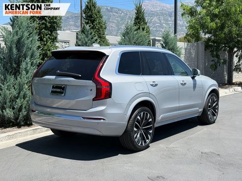 Used 2025 Volvo XC90 B6 Plus AWD/4WD image 8