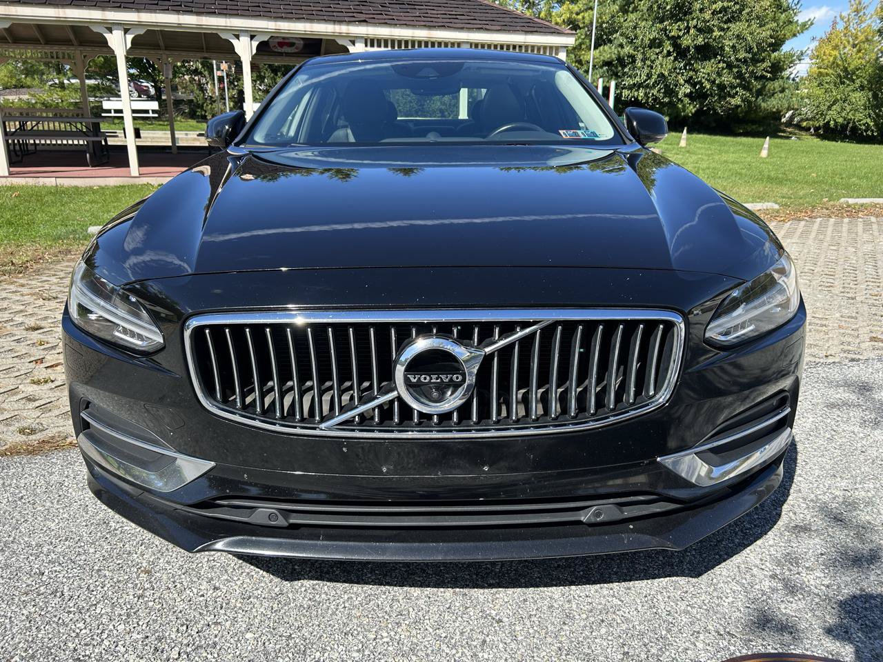 Used 2017 Volvo S90 T6 Inscription w/ Vision Package AWD/4WD image 2