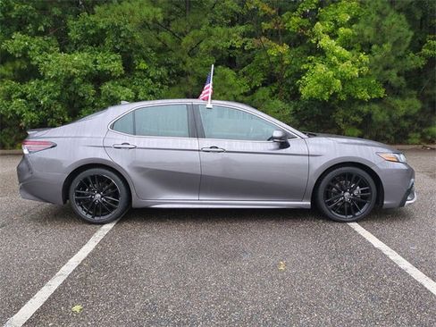 Used 2023 Toyota Camry XSE image 3