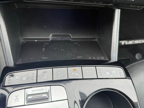Used 2024 Hyundai Tucson Limited image 29