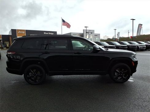 New 2025 Jeep Grand Cherokee L Altitude image 3