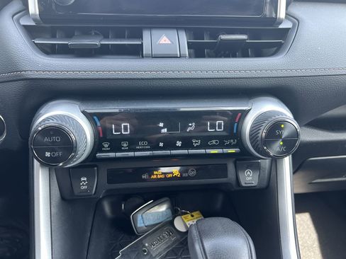 Used 2024 Toyota RAV4 XLE image 29