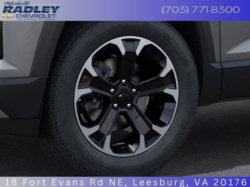 New 2025 Chevrolet Equinox LT image 11