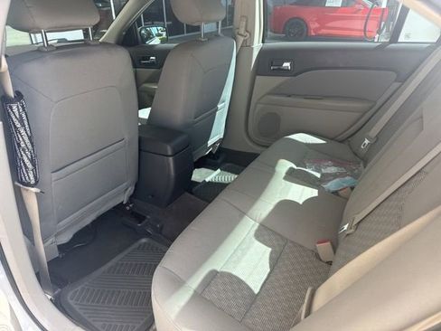 Used 2012 Ford Fusion SE image 4