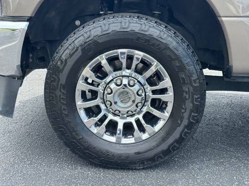 Used 2021 Ford F250 XLT w/ XLT Premium Package AWD/4WD image 10