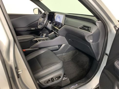 Used 2024 Lexus TX 350 AWD image 40