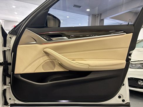 Used 2018 BMW 530i RWD image 41
